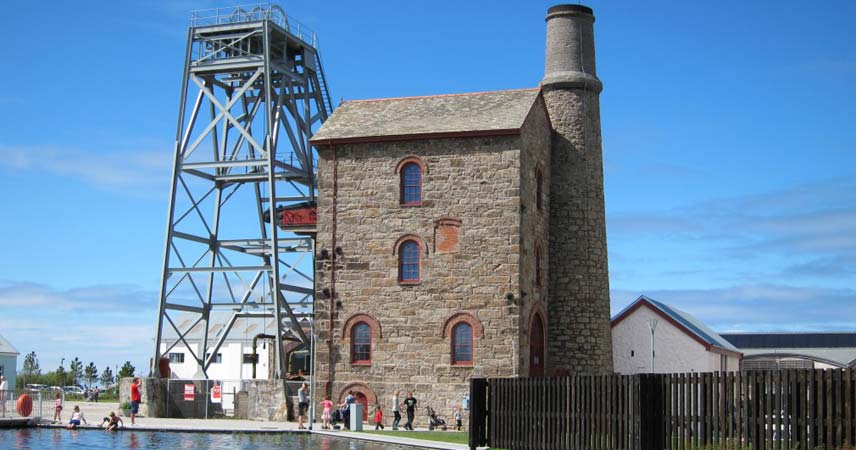 Picture of a mine building at Heartlands in Cornwall