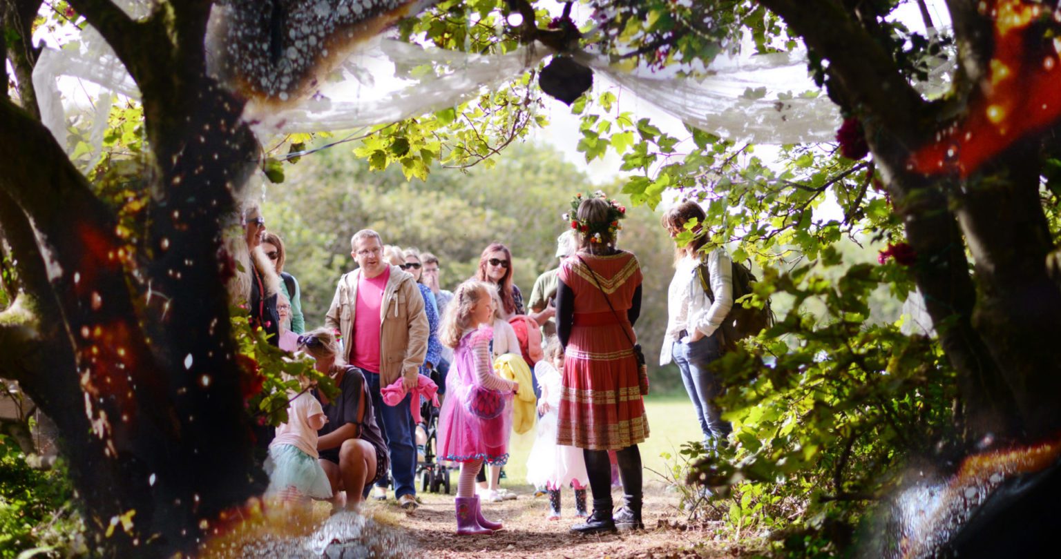 Rogue Theatre perform at Tehidy woods in Cornwall